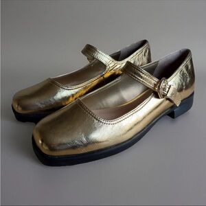 Steve Madden Delancy Flat Women Size 8M Gold Leather Mary Jane Square Toe Shoe